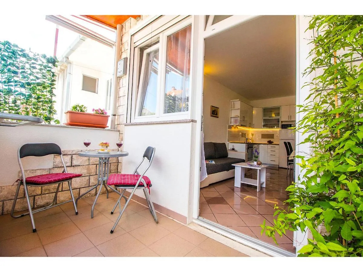 Cozy And Nice Apartment Split