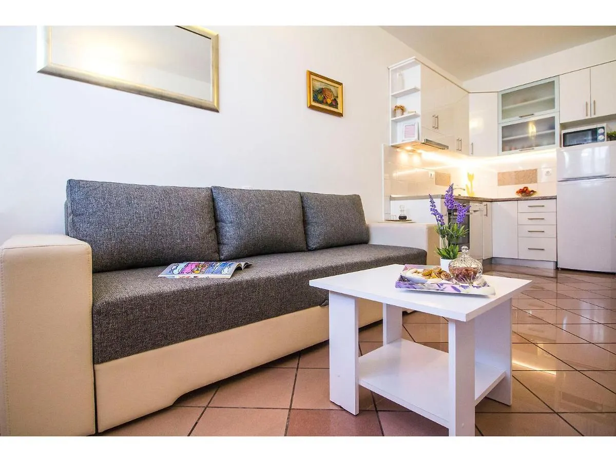 Cozy And Nice Apartment Split